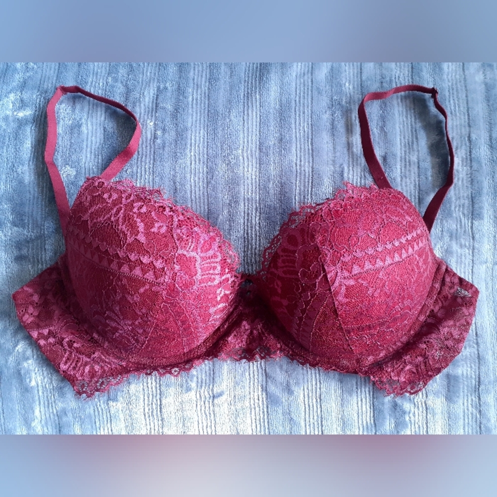 La Senza Beyond Sexy Ultimate Plunge Bra Sz 38DDD Push Up Padded Adjustable